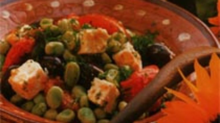 Bakla ve Feta Peynirli Salata Tarifi