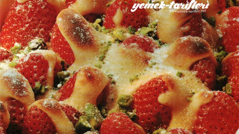 Çilekli Badem Ezmeli Graten
