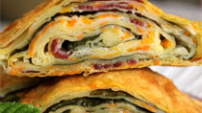 Ispanaklı Pastırmalı Börek Tarifi