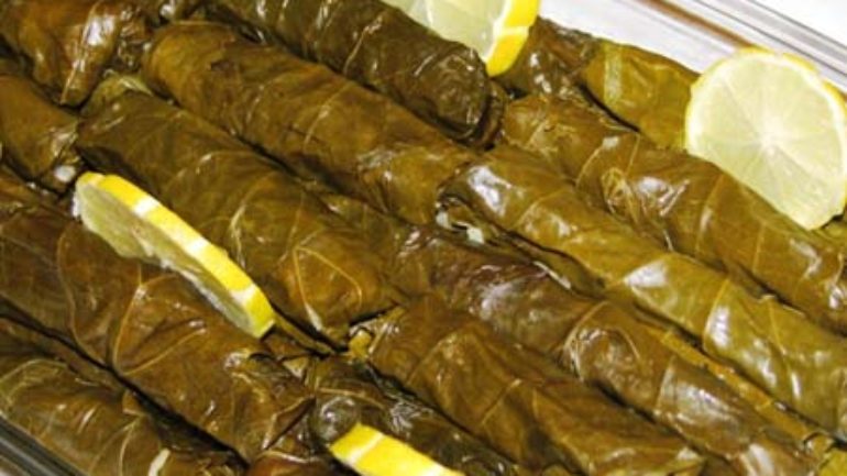 Zeytinyağlı Yaprak Sarması Tarifi