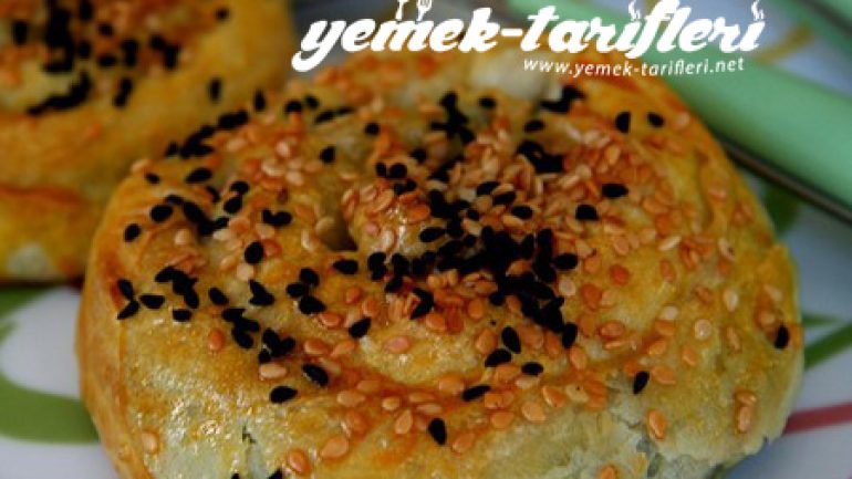 ISPANAKLI GÜL BÖREĞİ ISPANAKLI GÜL BÖREĞİ